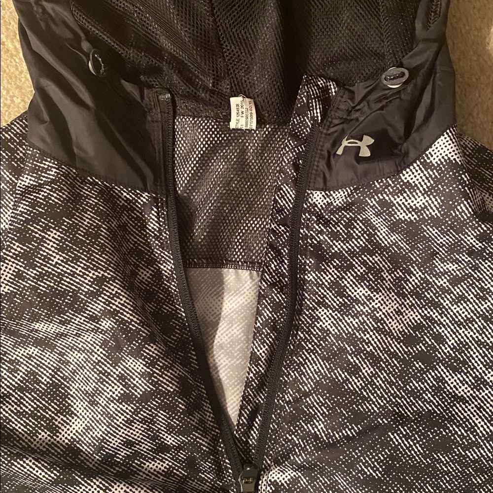 Under Armour storm wind breaker excellent condition size small - Picture 7 of 11